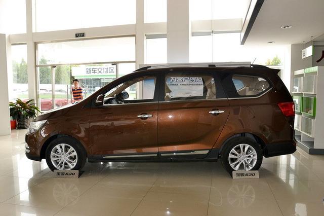 价格便宜内饰豪华的mpv,售价才7万出头的mpv