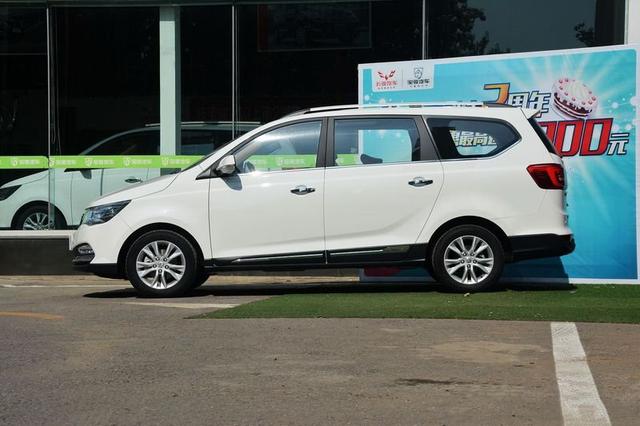 价格便宜内饰豪华的mpv,售价才7万出头的mpv