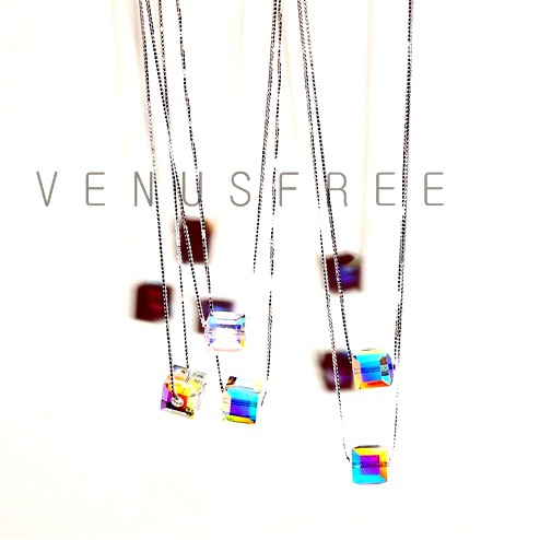 40岁女人适合佩戴什么首饰,二十几岁的女生戴什么首饰