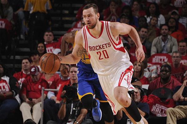 莫泰关键时刻,莫泰主动权