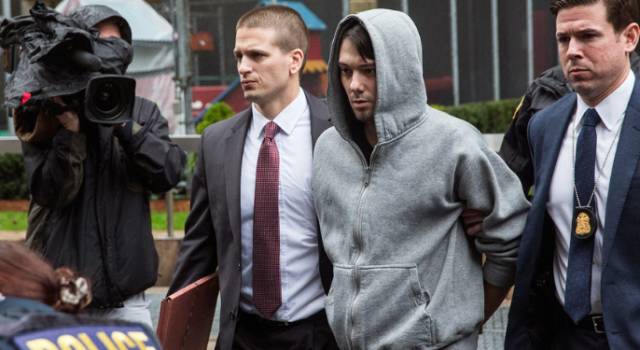 华裔中学生20美元破解救命药，奸商卖11万天价