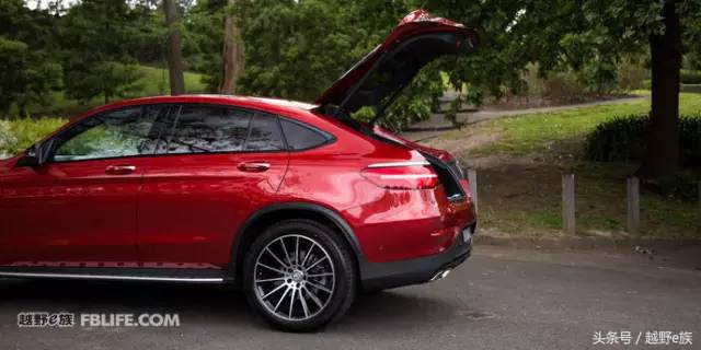 奔驰glc运动和豪华版区别,奔驰glccoupe2024款深度体验