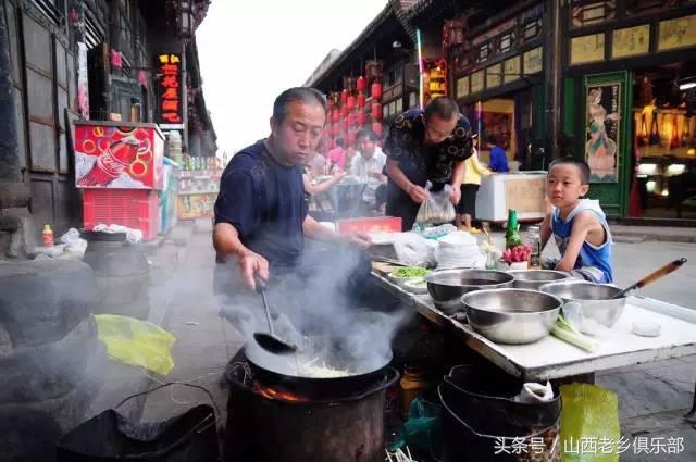狂咽口水！实探山西各地小吃夜市，你准备去哪吃？