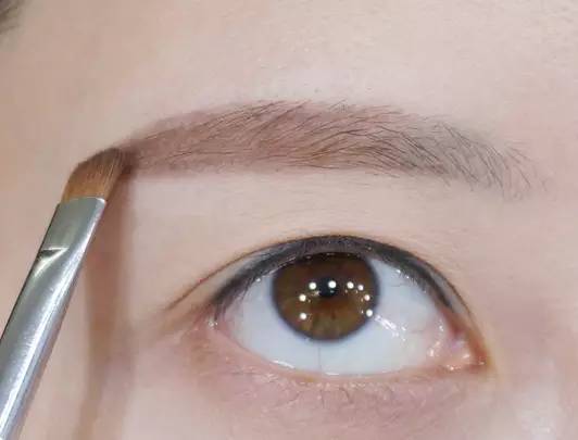 眉毛稀疏怎么画眉好看,眉毛短的女人怎样画眉