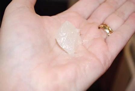 冬季干燥，如何对付指甲倒刺、干燥和脱皮