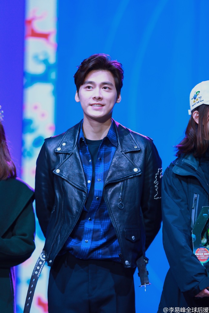 李易峰现身上海,李易峰做客明星同乐会