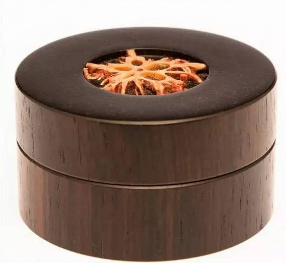 真正的紫檀树,真正的紫檀木材