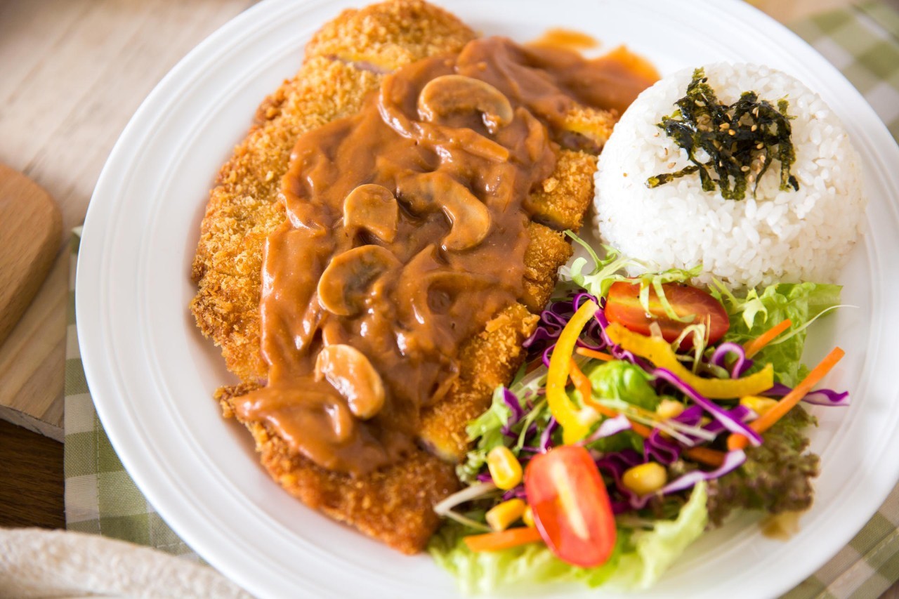 闺蜜聚会去哪好？来「GUMIHO」几个女孩把饰品店开在咖啡馆