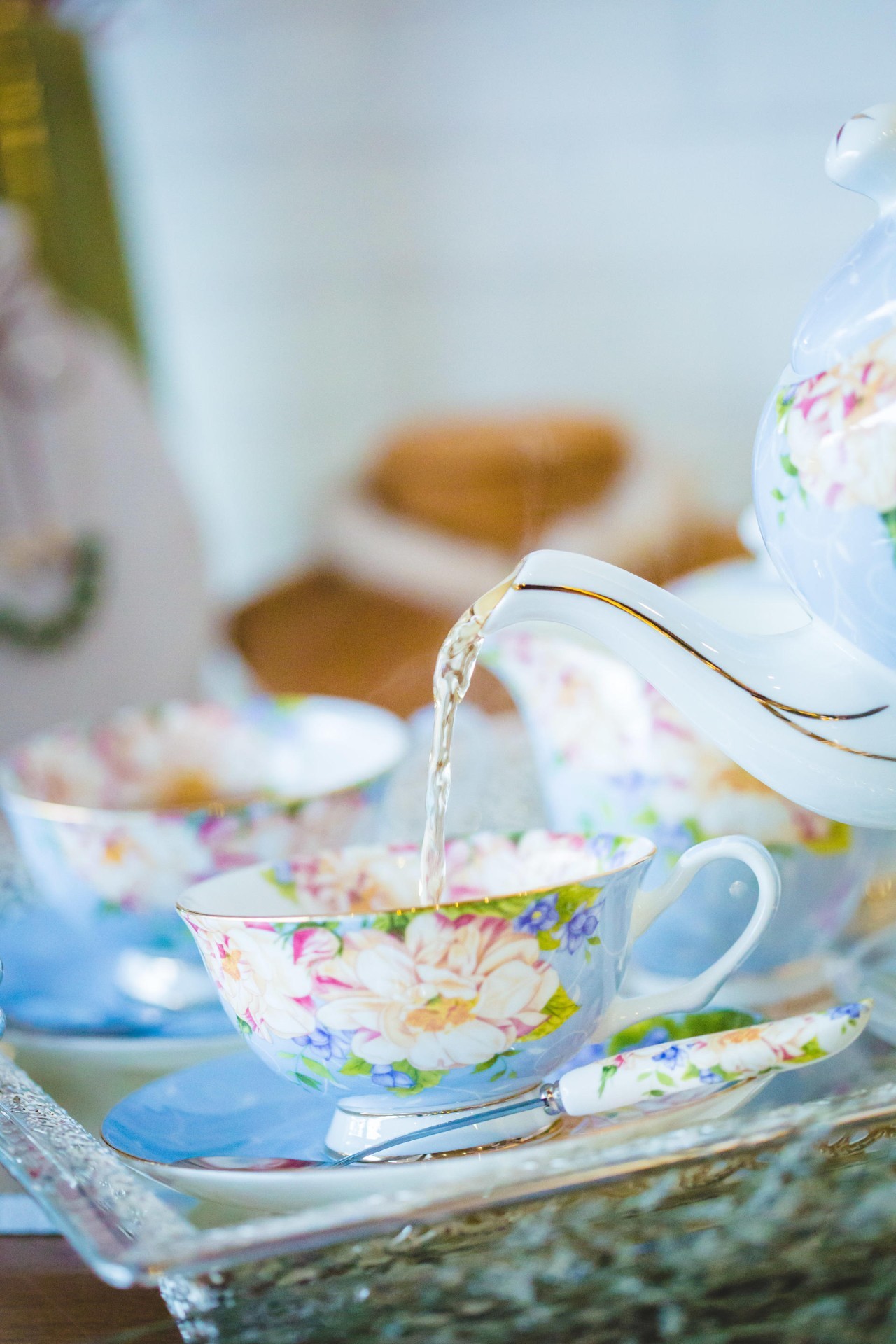 闺蜜聚会去哪好？来「GUMIHO」几个女孩把饰品店开在咖啡馆