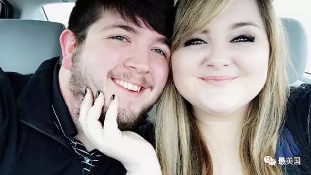 新婚夫妻花130美元买婚戒，却遭到Pandora店员无情嘲笑