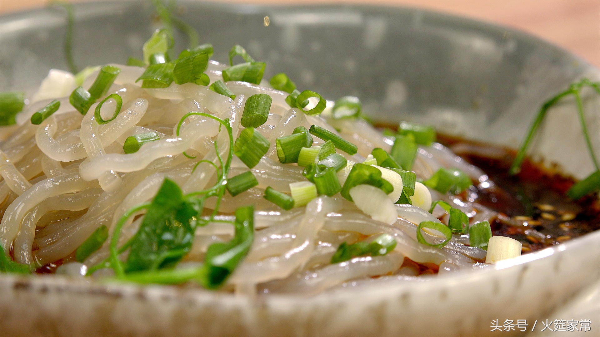 酸辣粉的十句口诀,怎么样的酸辣粉才算正宗