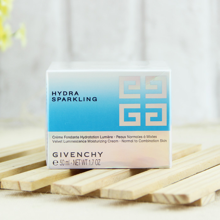 优雅的女性用什么单品,一个精致女孩必备的护肤