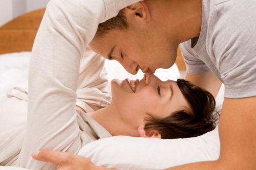 6个迹象表明:女生愿意与你同床共枕