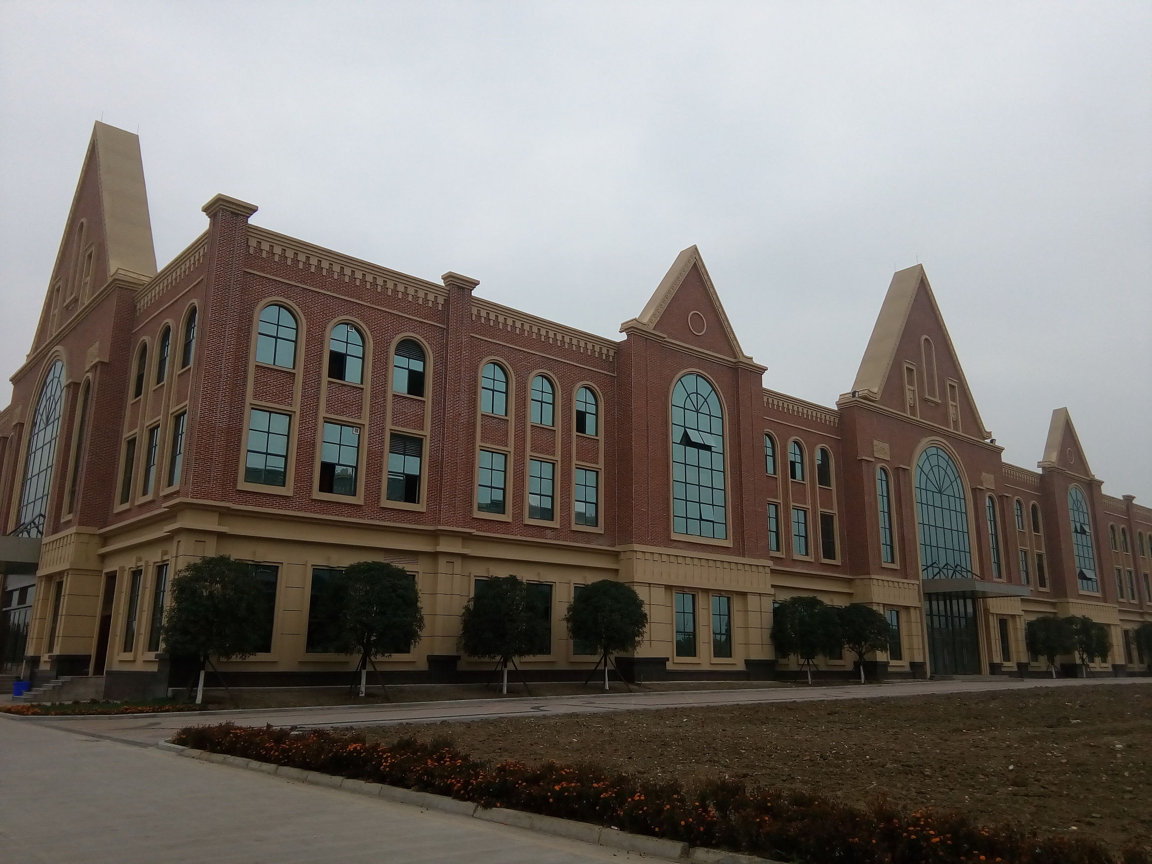 四川天一学院绵竹校区周边,四川绵竹市天一学院