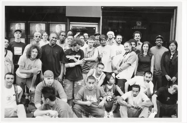 20年前那些在Supreme店里混的最屌的板仔们,现在在干嘛