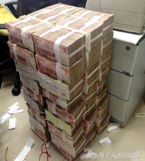 1亿100元能拿得动么,1亿块钱拿在手里