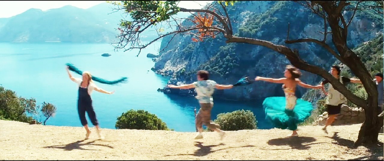 你想看的大咖集体抽风，都在这部电影里！