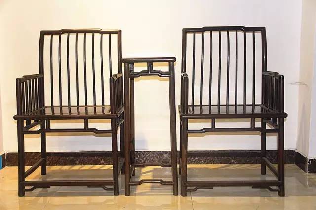 真正的紫檀树,真正的紫檀木材