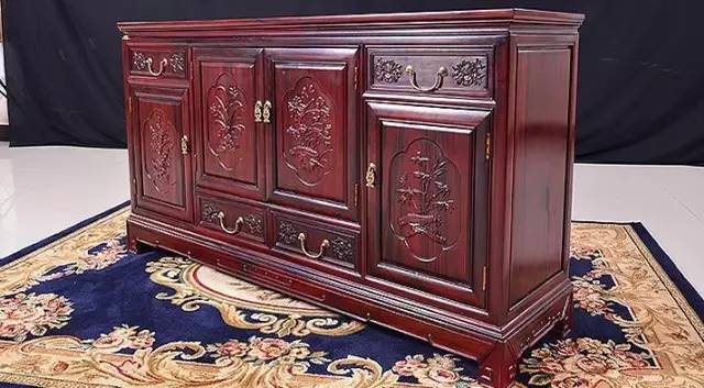 真正的紫檀树,真正的紫檀木材