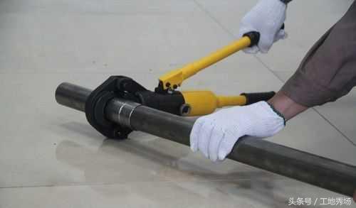 热熔焊接的管道怎么弄断,热熔管道焊接好学吗