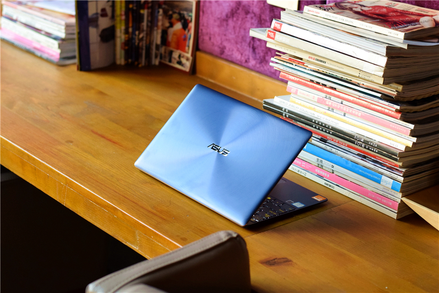 小米笔记本轻松拆机,比硬币还薄的小米笔记本开箱