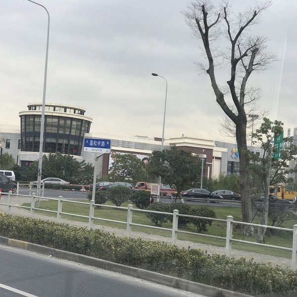 线下“特卖之王”，能容下一个入侵者吗？║冷眼看市场