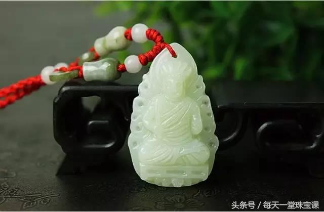 佩戴属于自己的生肖本命佛,十二生肖本命佛佩戴在哪个位置