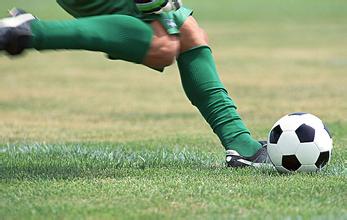 踢足球的规则和注意事项,踢足球注意事项及方法