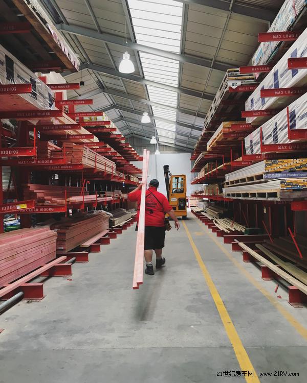 四川夫妻自改房车旅行,成都妹子环游世界