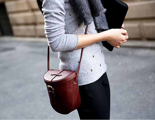 人造皮革与真皮的区别,怎么判断包包牛皮是真皮还是假皮