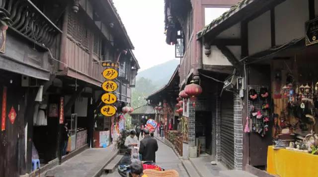 成都周末耍一耍视频,成都周边古镇一日游2022春节