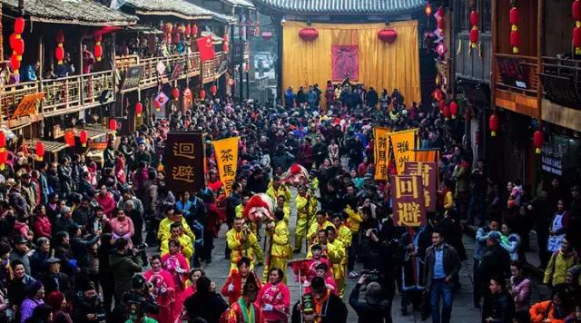 成都周末耍一耍视频,成都周边古镇一日游2022春节