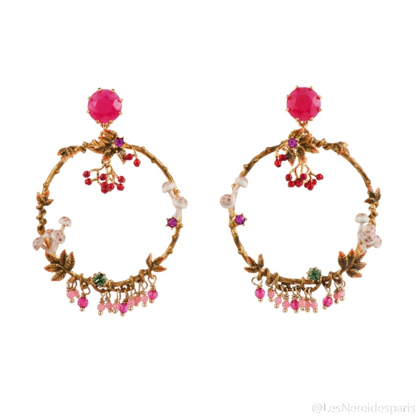 40岁女人适合佩戴什么首饰,二十几岁的女生戴什么首饰