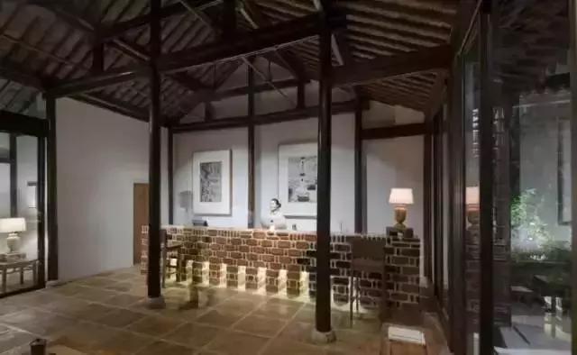 胡守连的“花迹酒店”