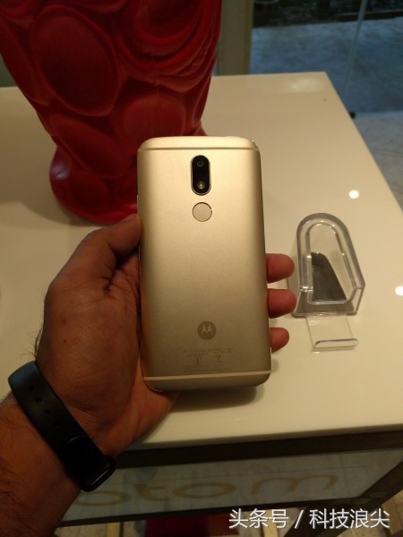 摩托罗拉moto手机测评,moto摩托罗拉m