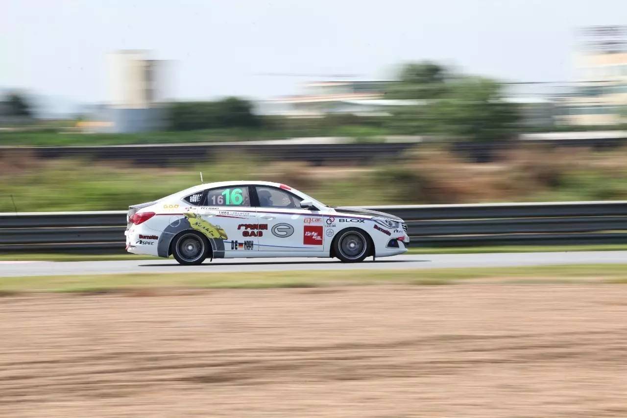 急刹车这1米的差距就可能决定你我的生死!(三)