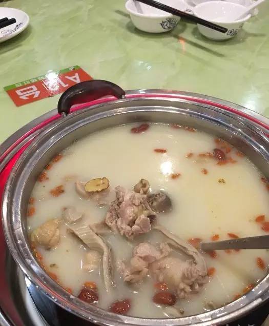 盛悦广场续篇啦,不仅只有吃,还可以玩可以健身可以美容