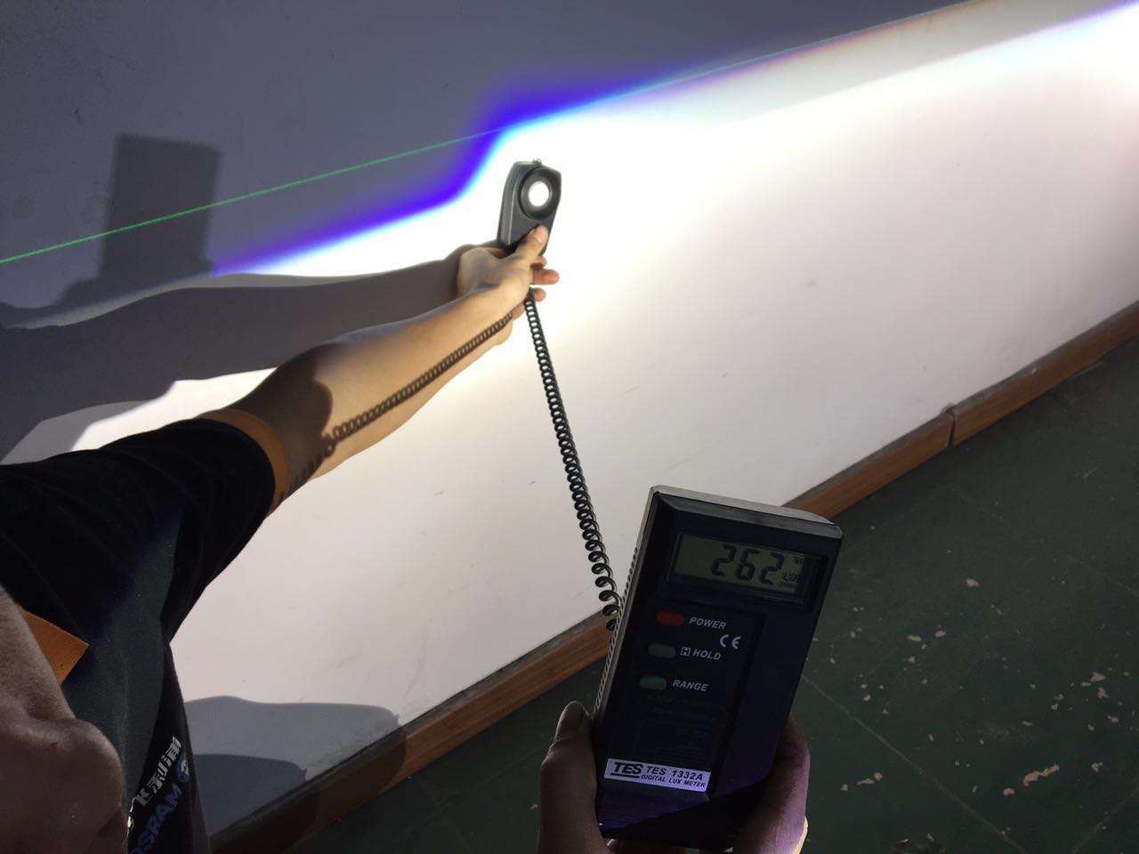 宝骏560原厂大灯广西彤明车灯,宝骏560改led双光透镜路面效果