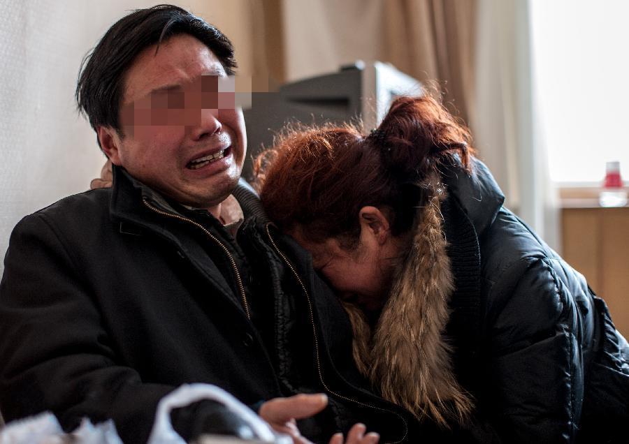 快八个月的宝宝吐奶怎么回事,八个多月的宝宝吐奶什么原因