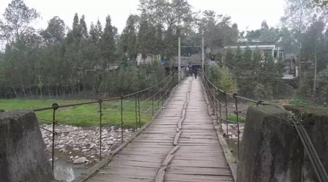 成都周末耍一耍视频,成都周边古镇一日游2022春节