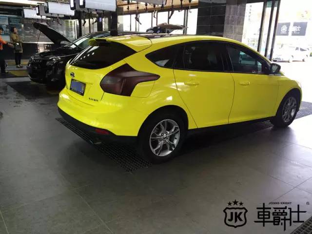 常州经典福克斯两厢改色膜,22款福克斯两厢st-line改色