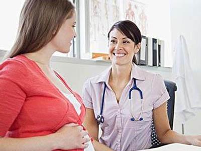 怀孕30天hcg低是怎么回事,怀孕30天hcg值低小腹隐隐作痛