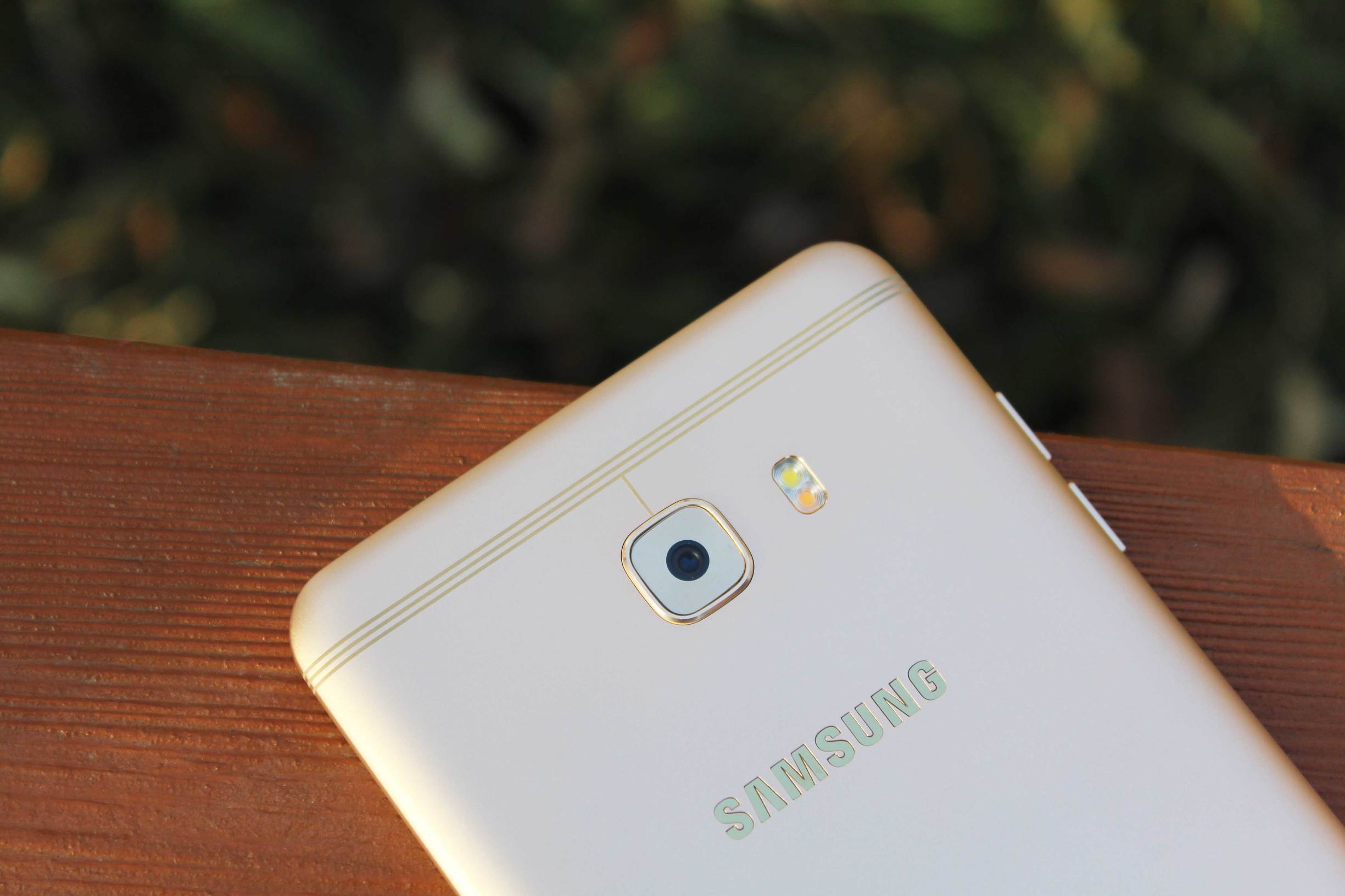 三星galaxyc9pro多少钱,三星旗舰手机性价比最高的