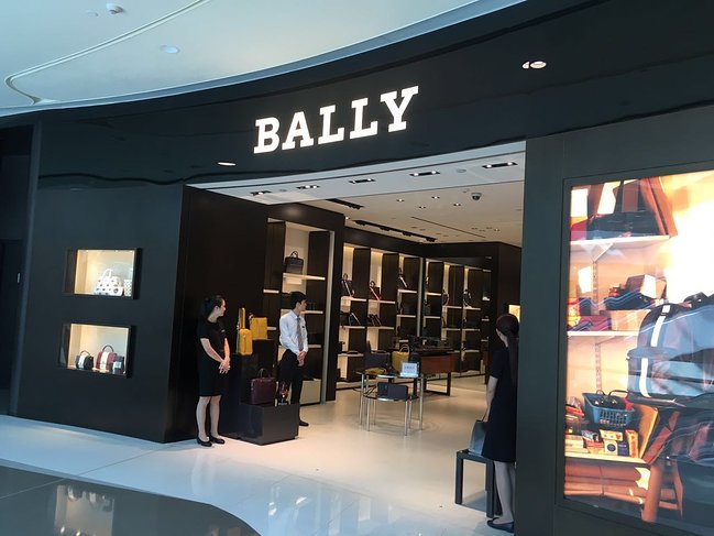 三亚之旅完整视频,三亚之旅珠宝免税店