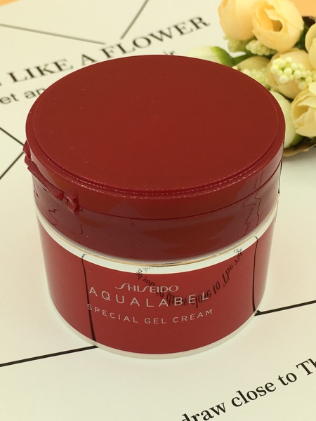 优雅的女性用什么单品,一个精致女孩必备的护肤