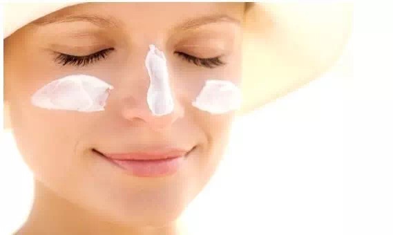 皮肤黑的女人化妆前后反差大,皮肤黑姐妹妆容