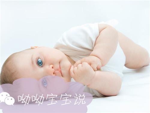 新生儿睡觉中抽搐是什么原因,新生儿睡觉抽搐怎么解决