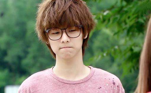 女孩子一般会喜欢什么样的男孩,女孩子一般喜欢什么样的男孩子呢