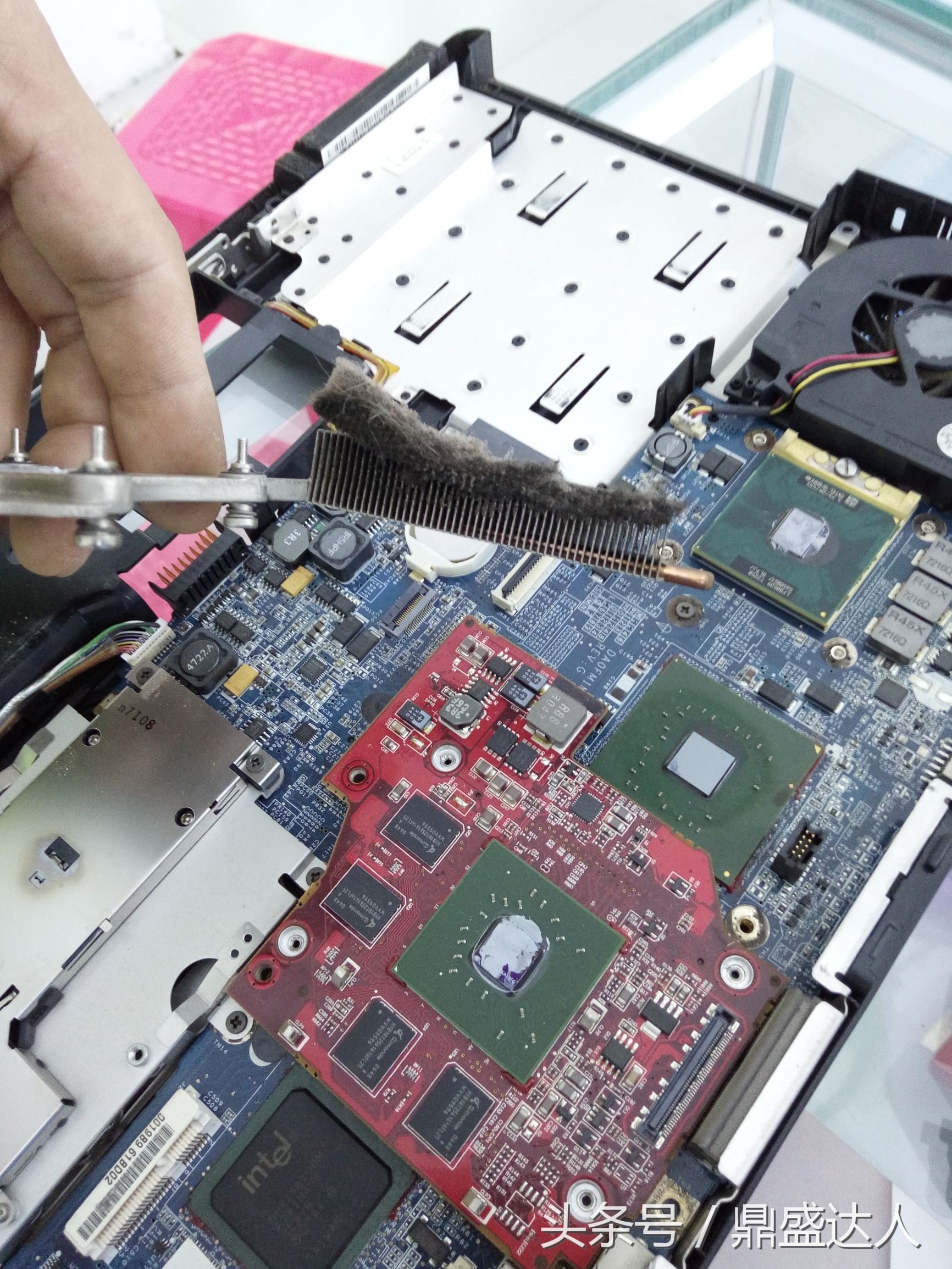 拆装一台旧电脑,戴尔老电脑拆卸