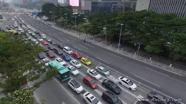 东莞汽车保有量超深圳,东莞2021年机动车保有量